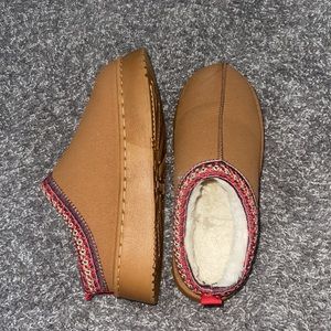 Platform Tasman slippers (not Uggs)